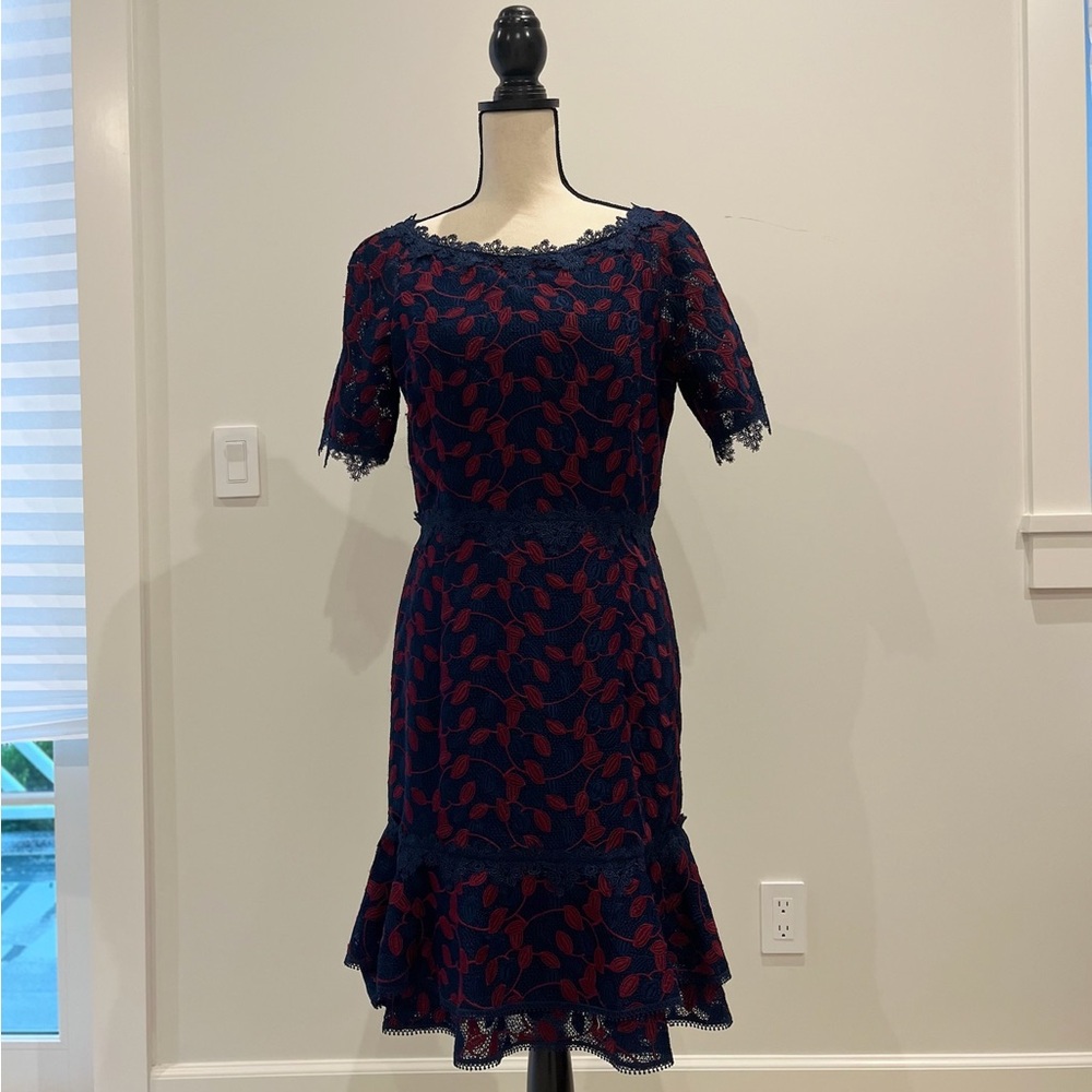 Elegant Lace Midi Dress in Navy and Red